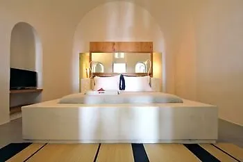 Porto Fira Villas Hotel